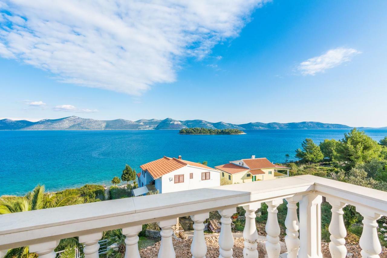 Villa Iz Veli Iž Екстериор снимка